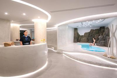 Acroterra Rosa Luxury Suites & Spa 9 Acroterra Rosa Luxury Suites & Spa 9