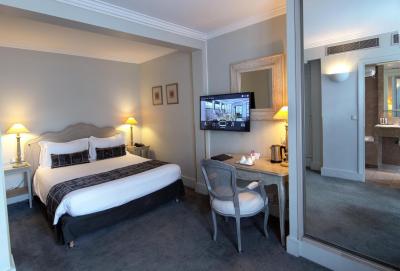 Royal Hotel Paris Champs Elysées 6 Royal Hotel Paris Champs Elysées 6