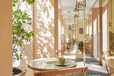 Hotel Etoile Saint Ferdinand 6 Hotel Etoile Saint Ferdinand 6