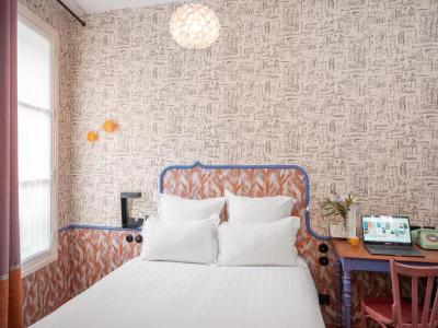 Hôtel Crayon Rouge 5 Hôtel Crayon Rouge 5