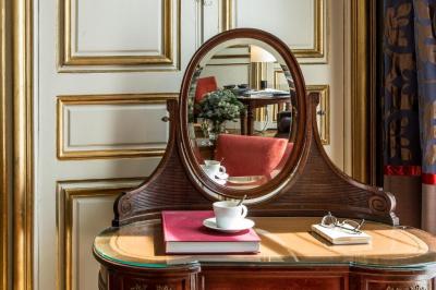 Hotel Mansart- First Class Paris, France Hotels- Business Travel Hotels in  Paris