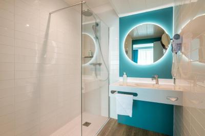 Holiday Inn Reims Centre by IHG 9 Holiday Inn Reims Centre by IHG 9