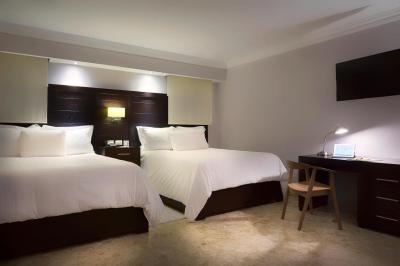 Plaza Florida Suites Hotel 10 Plaza Florida Suites Hotel 10