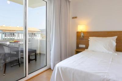 Hipotels Apartamentos Cala Bona 5 Hipotels Apartamentos Cala Bona 5