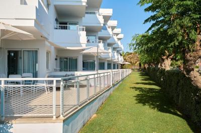 Hipotels Apartamentos Cala Bona 9 Hipotels Apartamentos Cala Bona 9