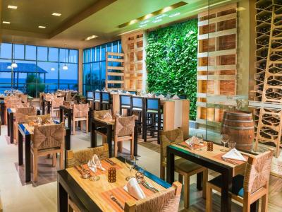 Generations Riviera Maya Family Resort Catamarán, Water park & More Inclusive 5 Generations Riviera Maya Family Resort Catamarán, Water park & More Inclusive 5
