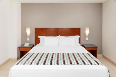 Wyndham Costa del Sol Pucallpa 2 Wyndham Costa del Sol Pucallpa 2