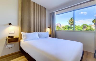 room Select Porto 9 room Select Porto 9