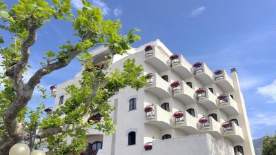 BAJAMAR BEACH HOTEL 9 BAJAMAR BEACH HOTEL 9
