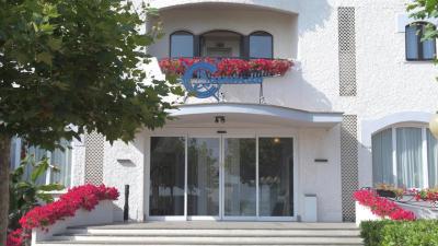 BAJAMAR BEACH HOTEL 8 BAJAMAR BEACH HOTEL 8
