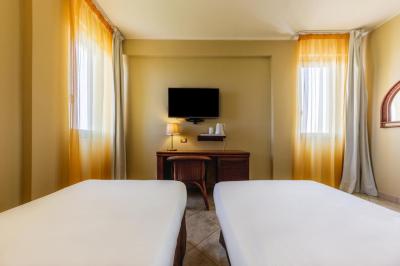 Apulia Hotel Taranto Ara Solis 4 Apulia Hotel Taranto Ara Solis 4