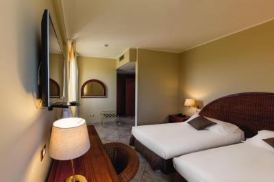 Apulia Hotel Taranto Ara Solis 3 Apulia Hotel Taranto Ara Solis 3