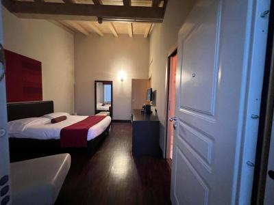 OneMhotel 9 OneMhotel 9