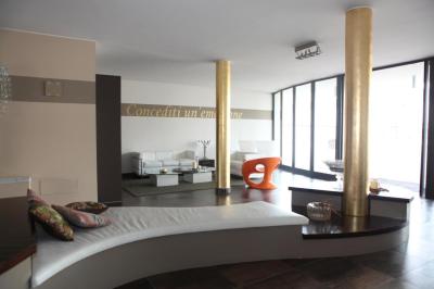 OneMhotel 4 OneMhotel 4