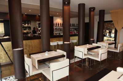 OneMhotel 8 OneMhotel 8