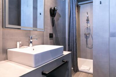 J24 Hotel Milano 5 J24 Hotel Milano 5