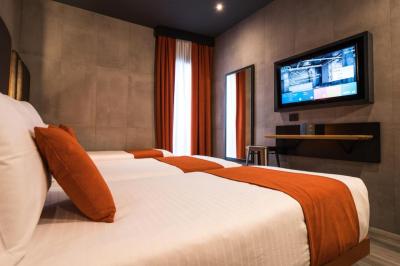J24 Hotel Milano 7 J24 Hotel Milano 7