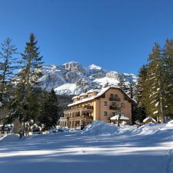 Boutique Hotel Villa Blu Cortina D'Ampezzo 8 Boutique Hotel Villa Blu Cortina D'Ampezzo 8