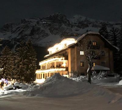 Boutique Hotel Villa Blu Cortina D'Ampezzo 4 Boutique Hotel Villa Blu Cortina D'Ampezzo 4