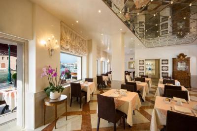 Hotel Santa Chiara 5 Hotel Santa Chiara 5