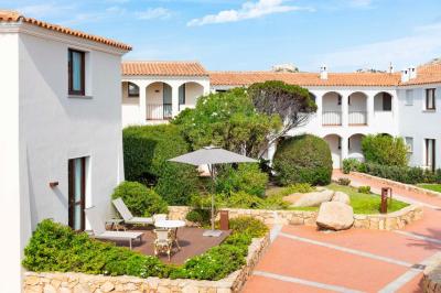 Mangia's Santa Teresa Sardinia, Curio Collection by Hilton 5 Mangia's Santa Teresa Sardinia, Curio Collection by Hilton 5