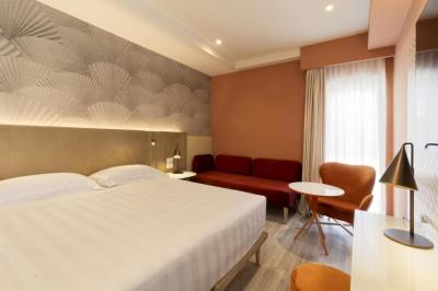 Adesso Hotel 4 Adesso Hotel 4