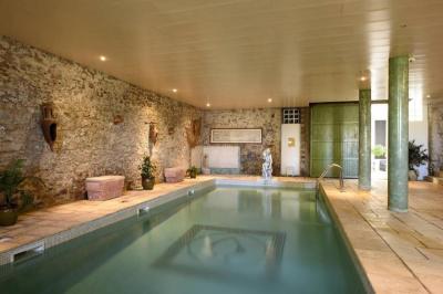 Château de Floure - SPA et piscine extérieure chauffée 4 Château de Floure - SPA et piscine extérieure chauffée 4