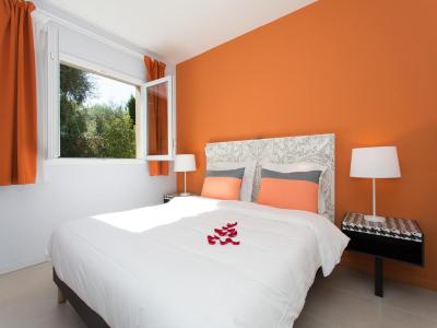 Adonis Mougins 4 Adonis Mougins 4