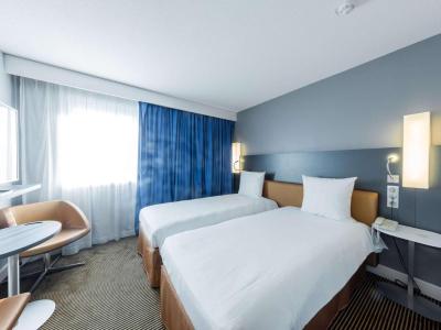 Mercure Paris Massy Gare TGV 7 Mercure Paris Massy Gare TGV 7
