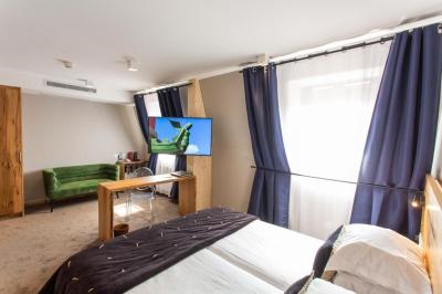 Hôtel Le Rapp 7 Hôtel Le Rapp 7