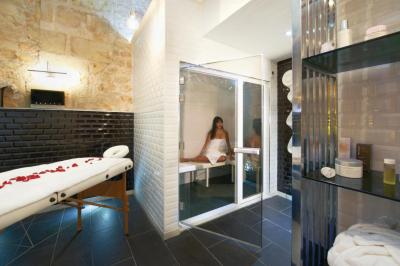 Art Hotel 5 Art Hotel 5