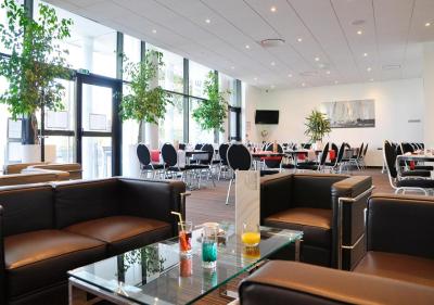 Golden Tulip Pornic Suites- Appart Hotel 2 Golden Tulip Pornic Suites- Appart Hotel 2