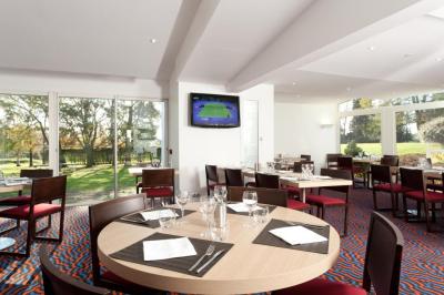 Holiday Inn Lille Ouest Englos by IHG 10 Holiday Inn Lille Ouest Englos by IHG 10