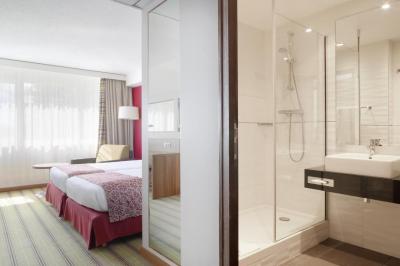 Holiday Inn Lille Ouest Englos by IHG 7 Holiday Inn Lille Ouest Englos by IHG 7