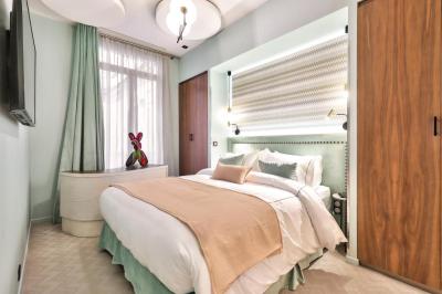 Hotel 33 Marbeuf 9 Hotel 33 Marbeuf 9