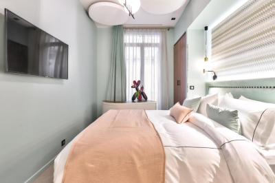 Hotel 33 Marbeuf 8 Hotel 33 Marbeuf 8