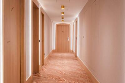 Yuna Porte-Maillot - ApartHotel 8 Yuna Porte-Maillot - ApartHotel 8