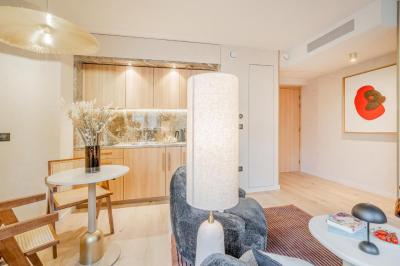 Yuna Porte-Maillot - ApartHotel 3 Yuna Porte-Maillot - ApartHotel 3