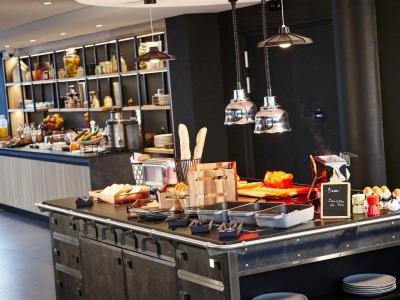 Radisson Hotel Paris Le Bourget 6 Radisson Hotel Paris Le Bourget 6
