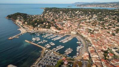 Hôtel Sanary, Soleil et Jardin - Rénovation Hiver 2024-25 6 Hôtel Sanary, Soleil et Jardin - Rénovation Hiver 2024-25 6