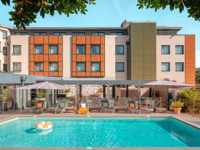 Holiday Inn Toulouse Airport by IHG 8 Holiday Inn Toulouse Airport by IHG 8