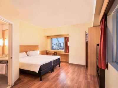 ibis Valparaiso 10 ibis Valparaiso 10