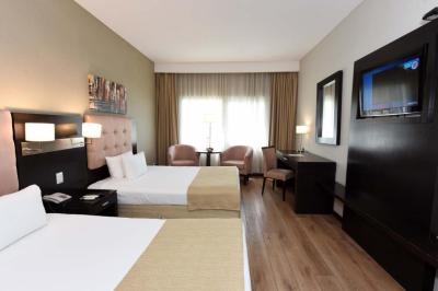 Howard Johnson Convention Center Ezeiza 10 Howard Johnson Convention Center Ezeiza 10