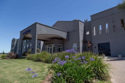 Howard Johnson Hotel Resort Funes 2 Howard Johnson Hotel Resort Funes 2