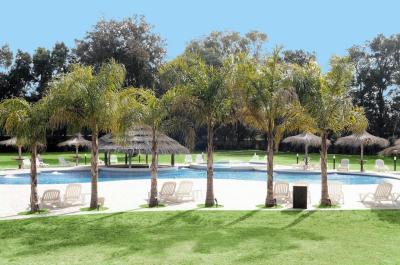 Howard Johnson Pilar Convention Center 3 Howard Johnson Pilar Convention Center 3