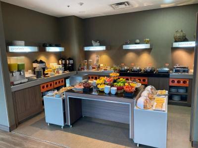 Hampton Hilton Medellin Hotel 9 Hampton Hilton Medellin Hotel 9