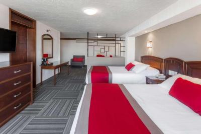 Ramada Plaza by Wyndham Leon 7 Ramada Plaza by Wyndham Leon 7