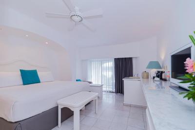 Hotel Las Hadas by Brisas 2 Hotel Las Hadas by Brisas 2