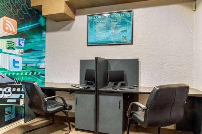 Quality Inn Piedras Negras Hotel 3 Quality Inn Piedras Negras Hotel 3