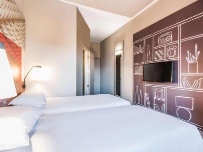 Hotel Ibis Cali Granada 2 Hotel Ibis Cali Granada 2